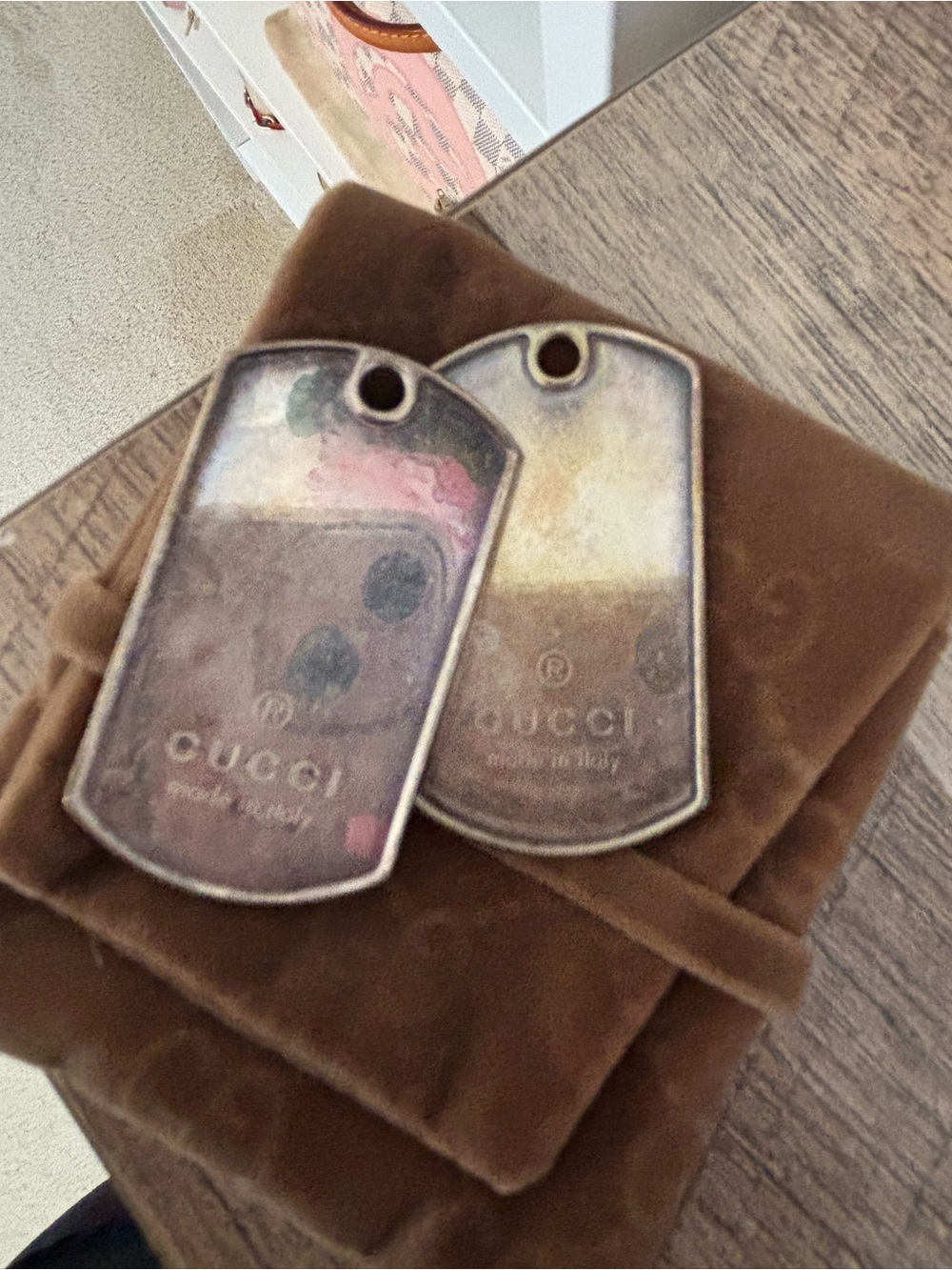 Vintage authentic Gucci Velvet Pouch with Dog Tags - - Picture 4 of 5